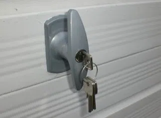 Smithfield Local Locksmith Smithfield, RI 401-856-9185 - 17a-Garage-Door-Locks
